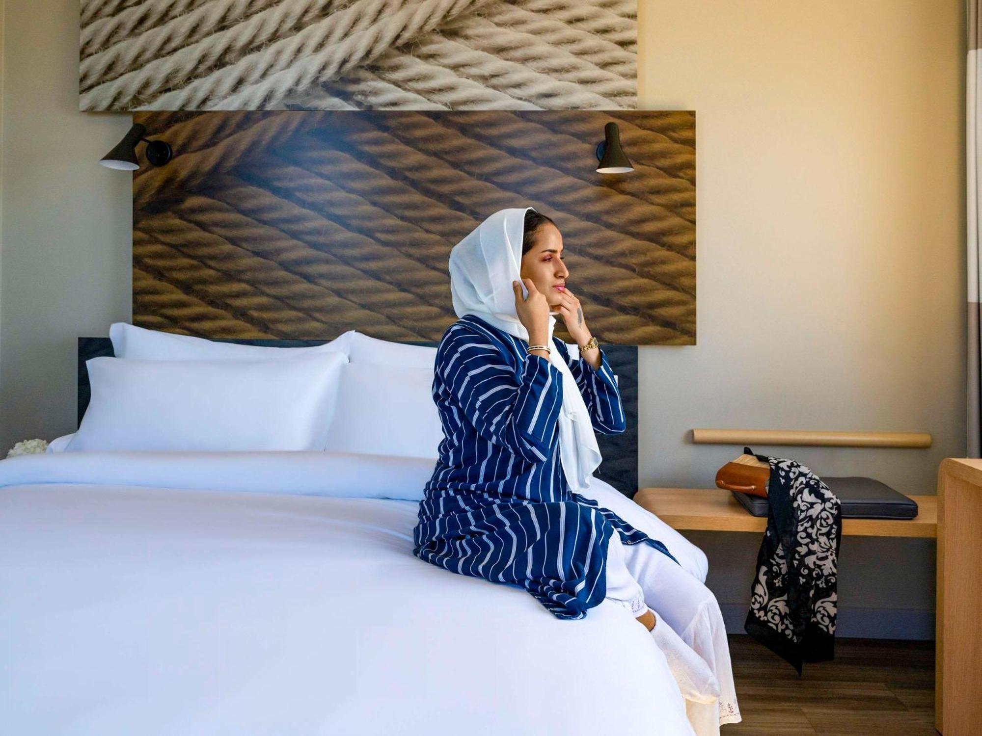 Ibis Jeddah Malik Road Hotel Exterior photo