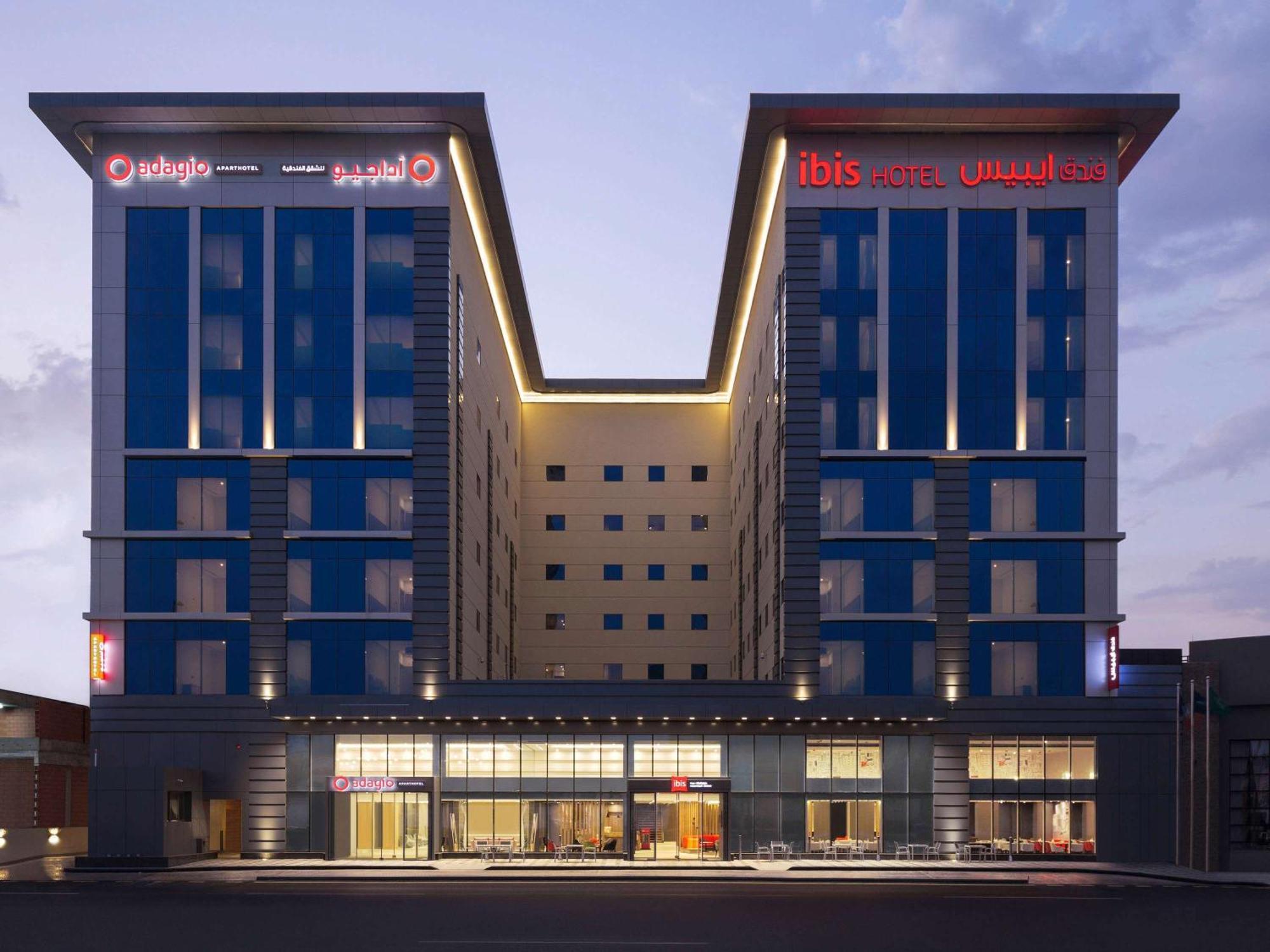 Ibis Jeddah Malik Road Hotel Exterior photo